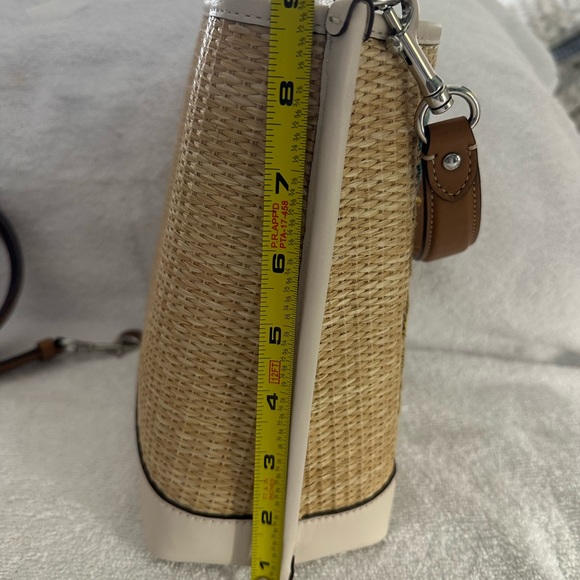 Coach Tan Woven Bag with Floral Embroidery - Picture 3 of 7